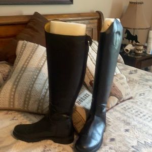 Riding boots tall